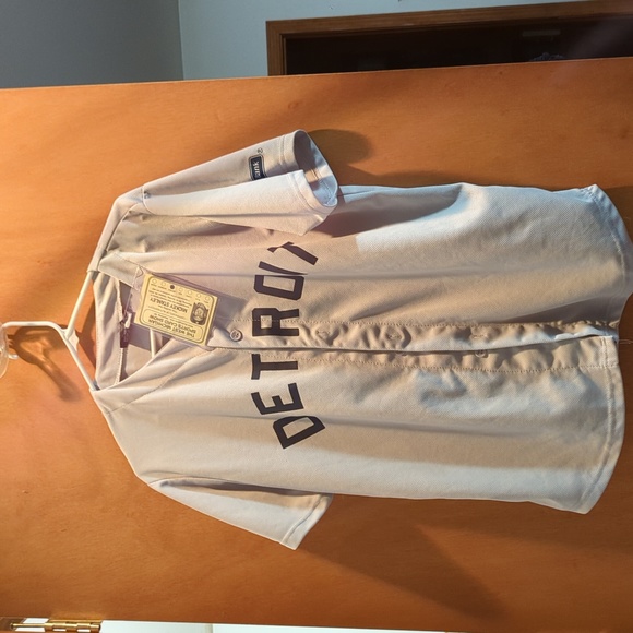 Mickey Stanley autographed jersey (size medium) - Picture 2 of 6